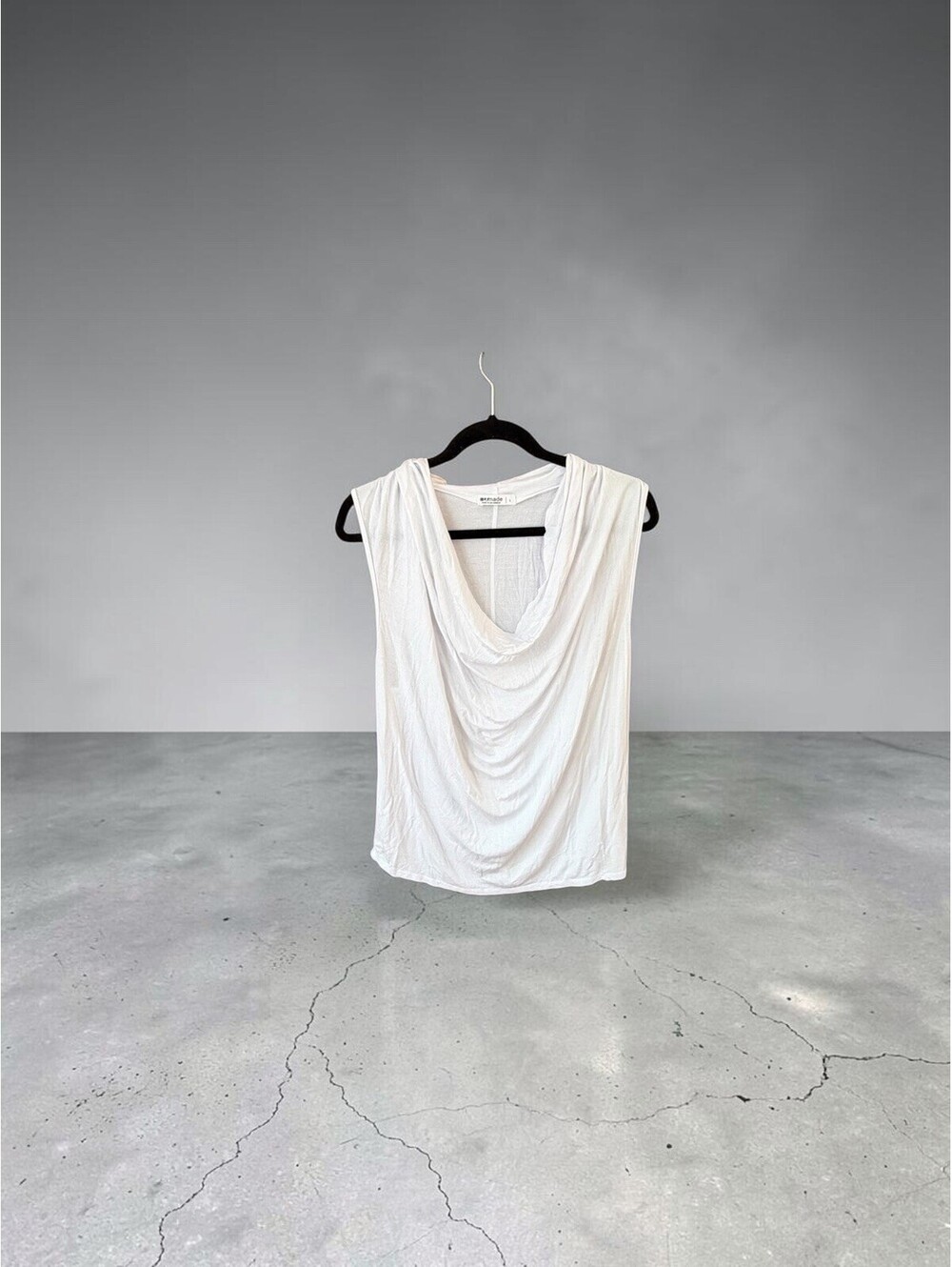 La Made Tank Top With Raw Hem At Neck. Women's Size Large White NWOT